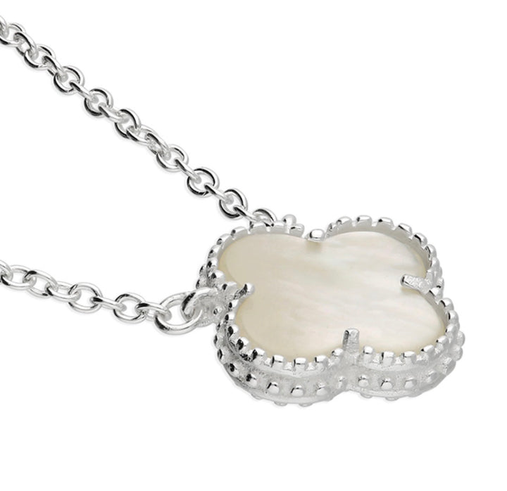 Whisper clover necklace