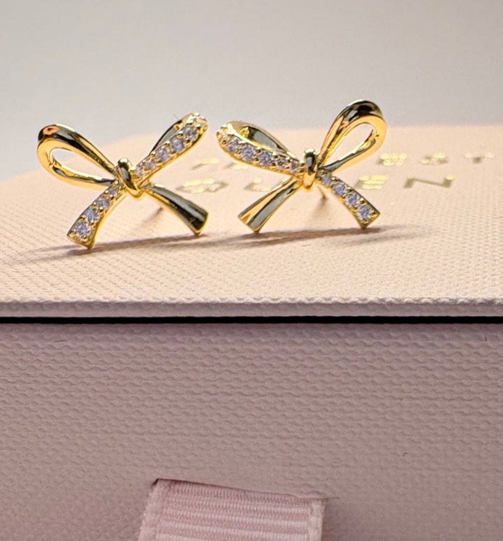 Twinkle bow studs