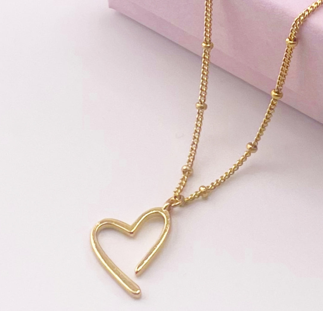 Beatrice gold necklace