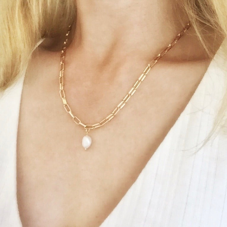 Grace pearl oblong link necklace